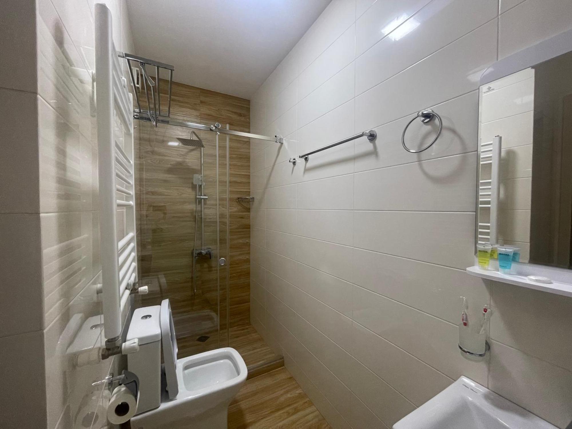 City Lux Hotel Tbilisi Eksteriør bilde